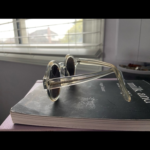 Zara Holographic Glasses - Picture 2 of 2